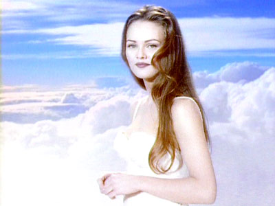 Le son pop de la chanson me transportait dans les années 60: l'y associais les images pop de Sergent Pep¡— souvenirs de Sandy Shaw, les échos de Burt Bacharach e Herp Albert. Il y avait de la joie, du fun. L'album était proV par Lenny Kravitz.